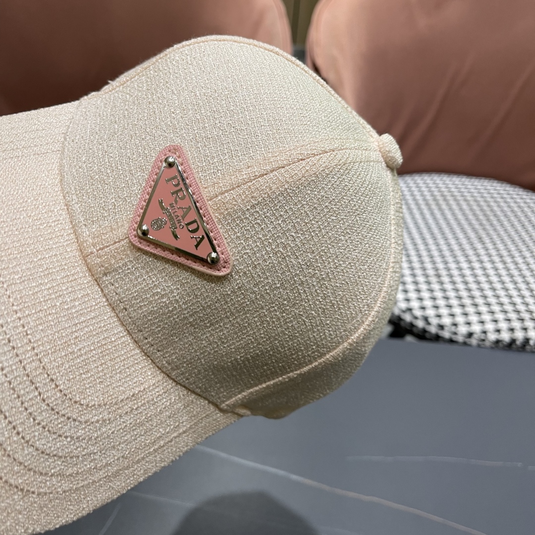 【PRADA普拉达】高端棒球帽🧢，欧美重工手法，曰韩潮流，时尚大气，帅哥美女必入款❤️❤️❤️男女必备！