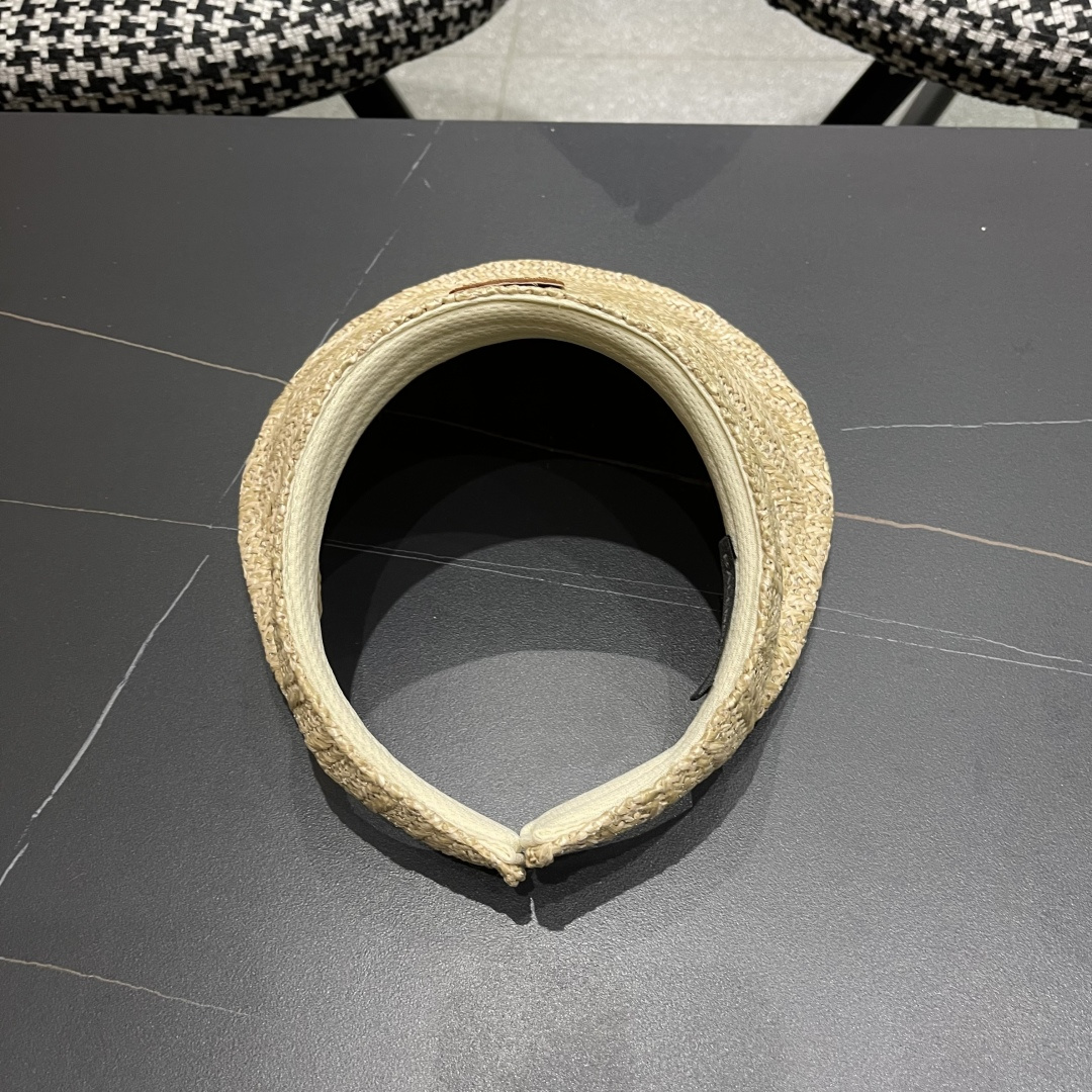  巴黎世家Balenciaga夏季小香风编织防晒帽出游百搭遮阳帽空顶帽
优雅女士太阳帽潮