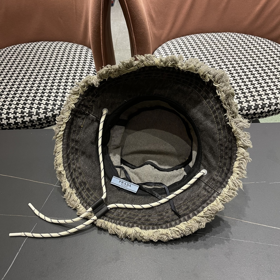  PRADA 普拉达 潮韩版牛仔帽子毛边简约渔夫帽男女春夏季时
尚休闲百搭遮阳防晒帽