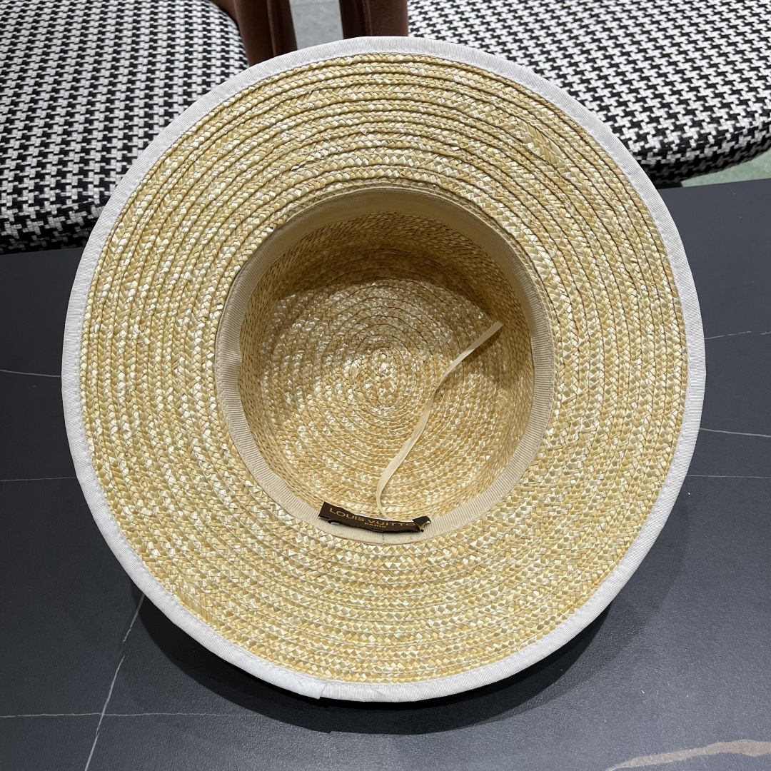  Lv路易威登平顶礼帽春夏包边系带复古简约宽帽檐欧美休闲度
假遮阳麦秆女草帽