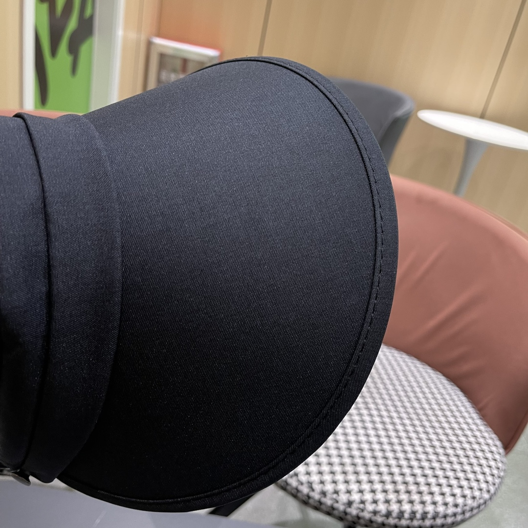  谬谬miumiu帽子女夏季新款大檐防晒空顶帽冰丝抗紫外线
户外透气全脸遮太阳帽