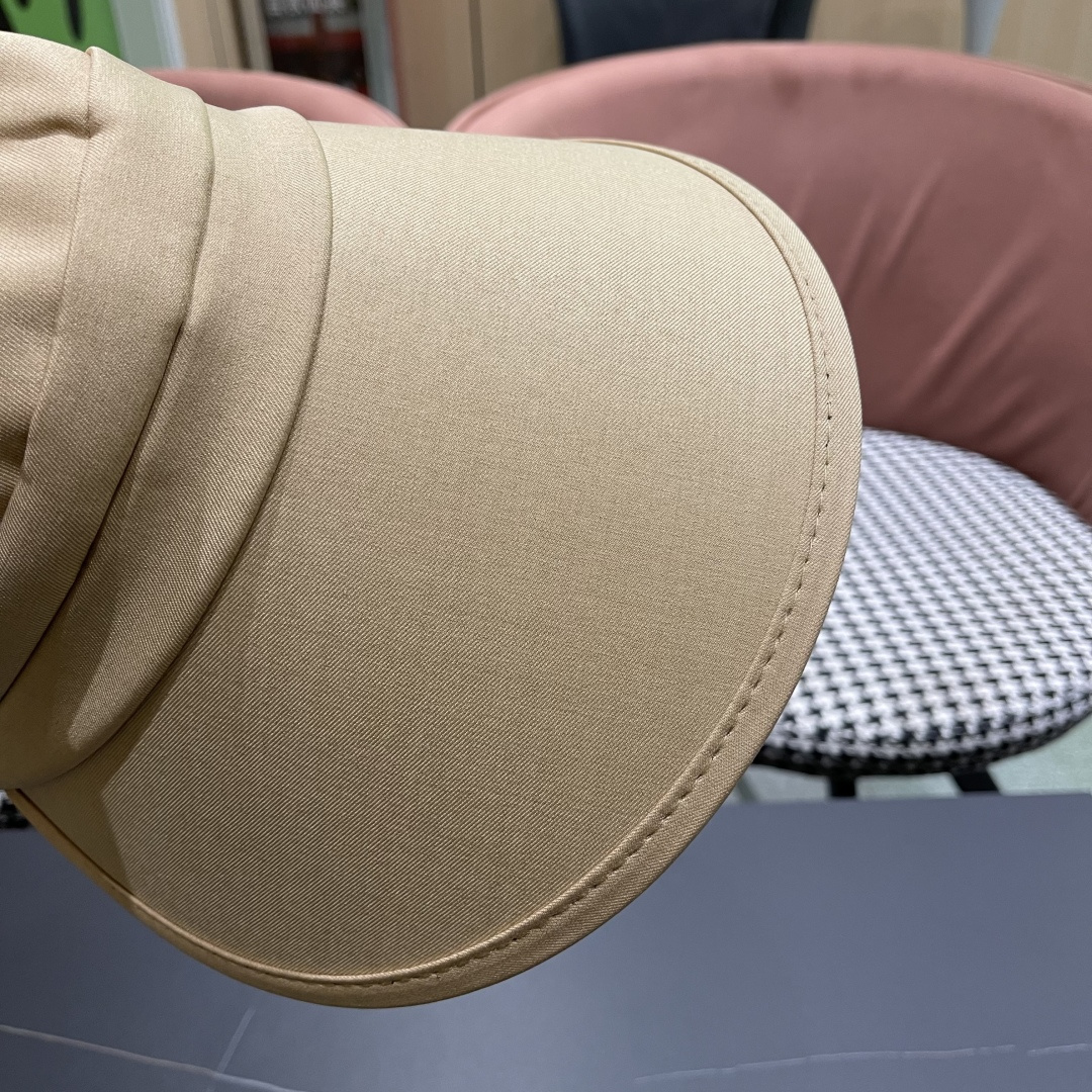  谬谬miumiu帽子女夏季新款大檐防晒空顶帽冰丝抗紫外线
户外透气全脸遮太阳帽