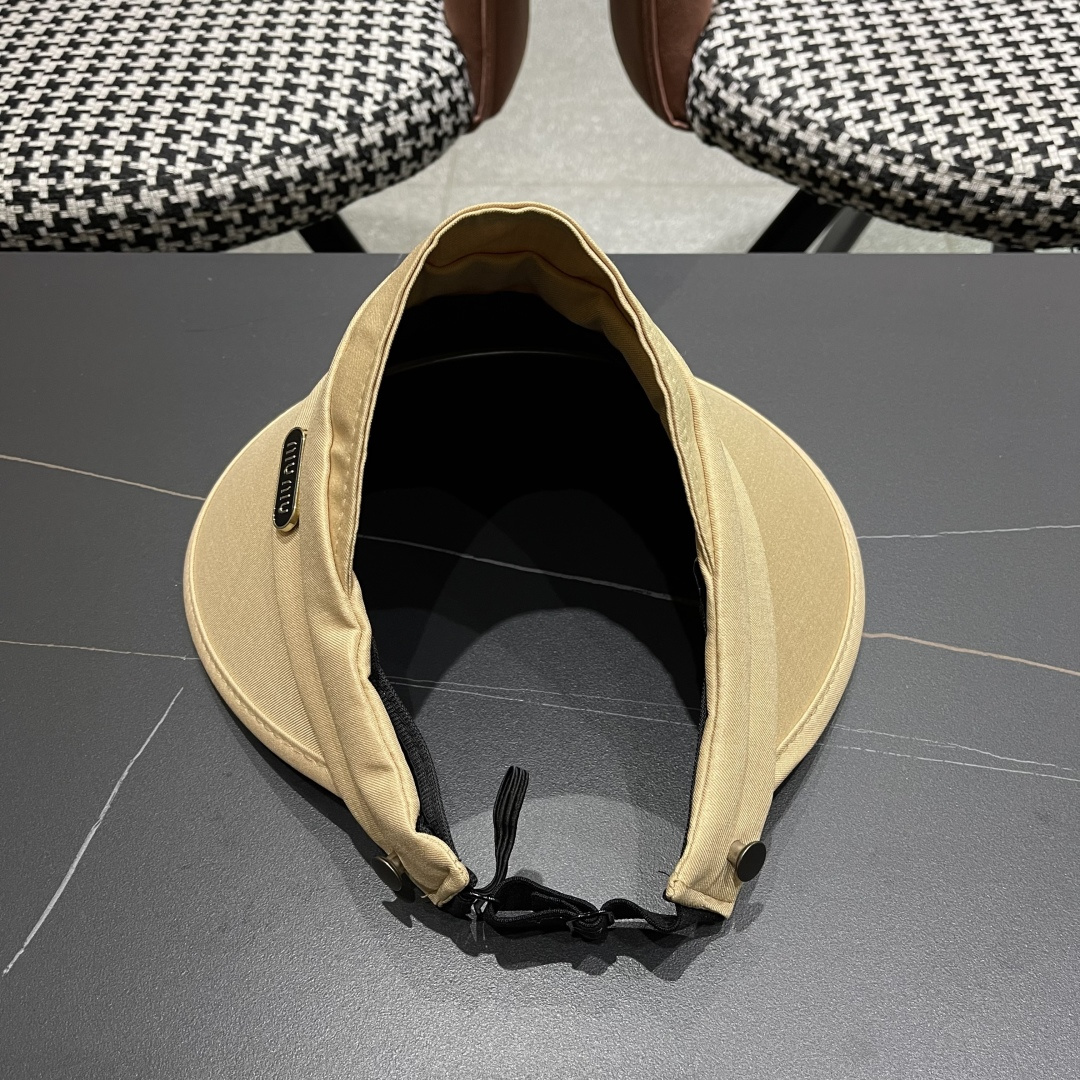  谬谬miumiu帽子女夏季新款大檐防晒空顶帽冰丝抗紫外线
户外透气全脸遮太阳帽