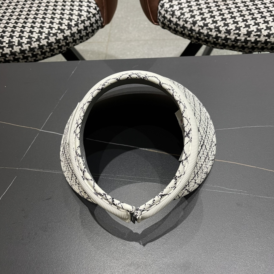  蒙口moncler防晒帽女夏防紫外线遮阳帽韩版休闲百搭大檐遮
脸空顶帽可扎马尾