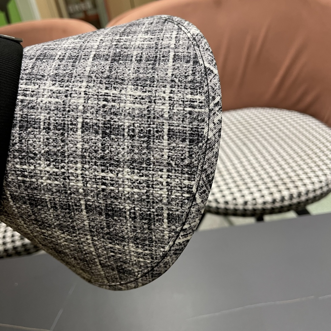  蒙口moncler防晒帽女夏防紫外线遮阳帽韩版休闲百搭大檐遮
脸空顶帽可扎马尾