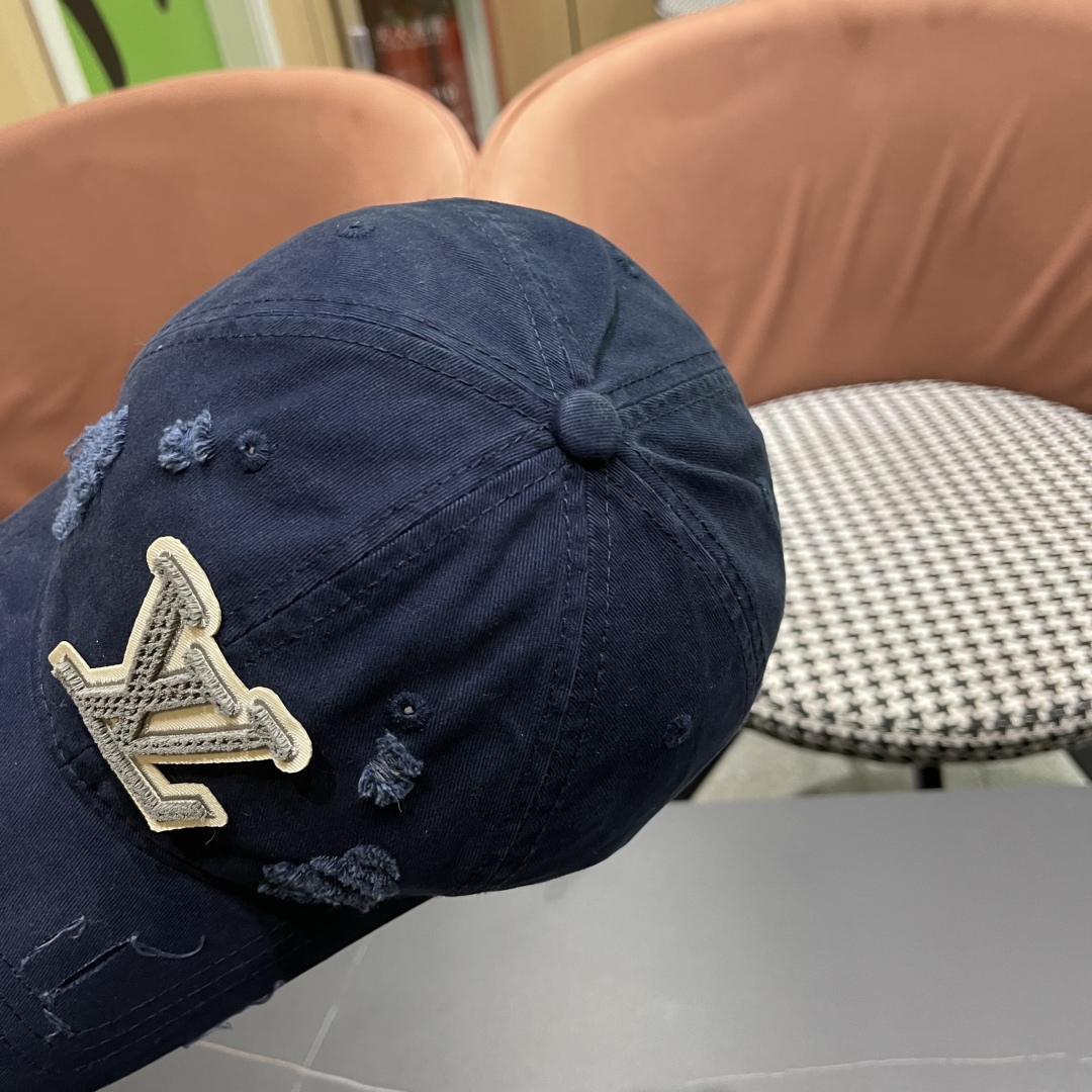 P🧢路易威登棒球帽 LouisVuitton😍新款破洞高端大气，百搭款🤗男女通用！跑量！