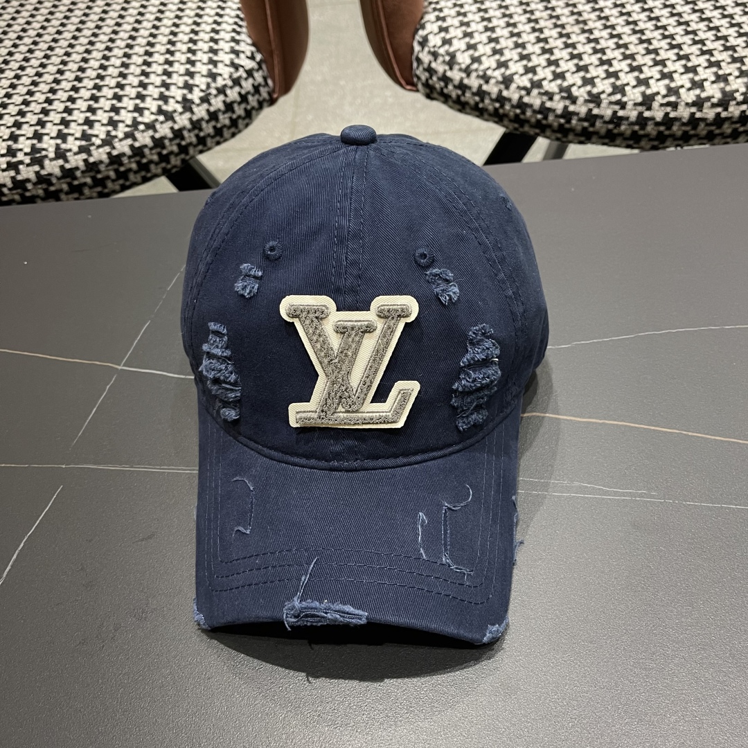 P🧢路易威登棒球帽 LouisVuitton😍新款破洞高端大气，百搭款🤗男女通用！跑量！