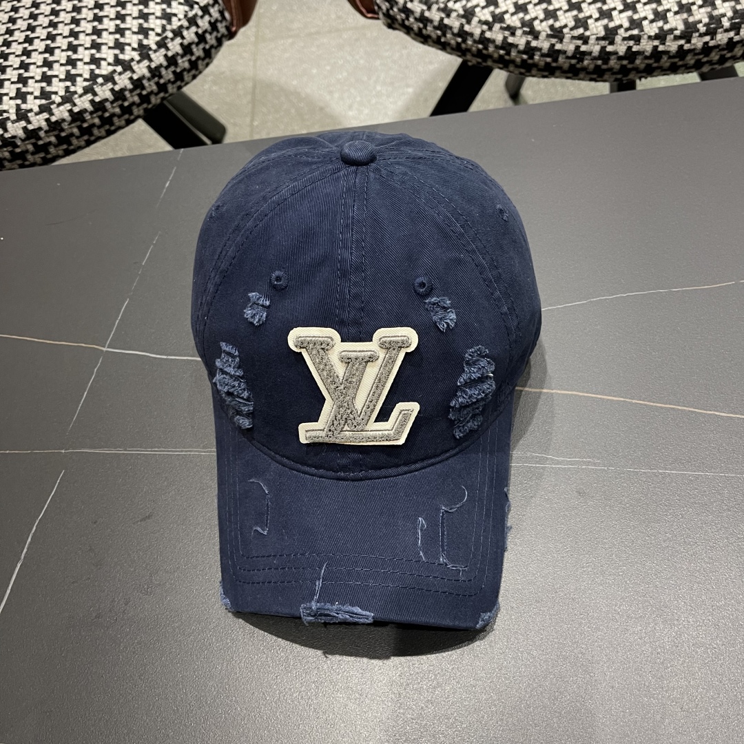 P🧢路易威登棒球帽 LouisVuitton😍新款破洞高端大气，百搭款🤗男女通用！跑量！