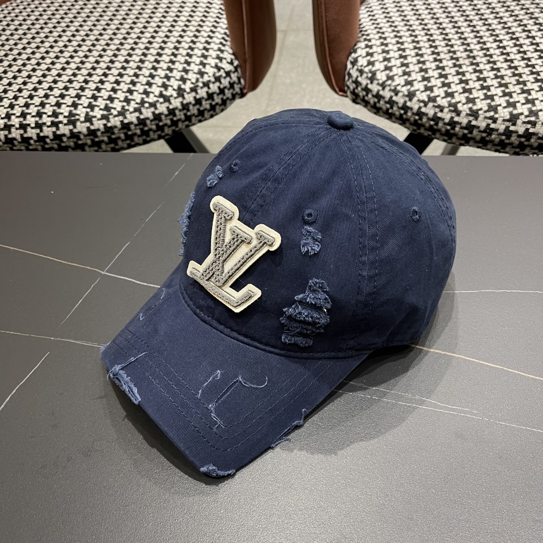 P🧢路易威登棒球帽 LouisVuitton😍新款破洞高端大气，百搭款🤗男女通用！跑量！