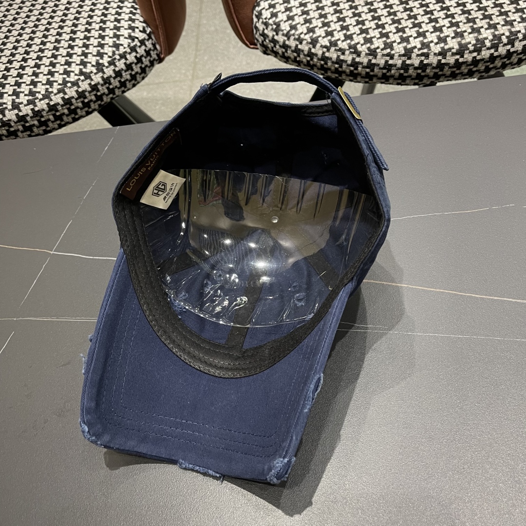 P🧢路易威登棒球帽 LouisVuitton😍新款破洞高端大气，百搭款🤗男女通用！跑量！