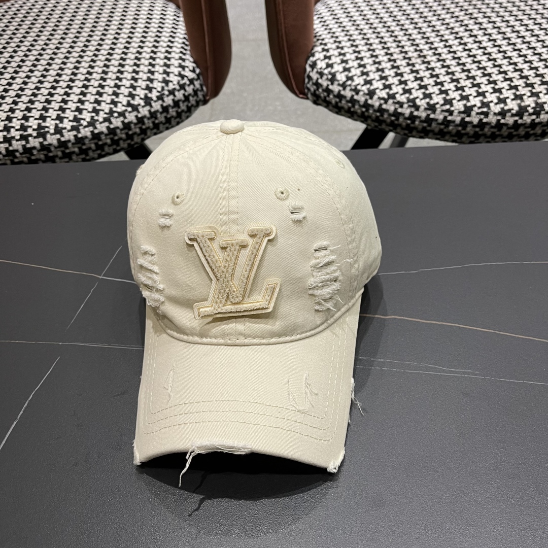 P🧢路易威登棒球帽 LouisVuitton😍新款破洞高端大气，百搭款🤗男女通用！跑量！