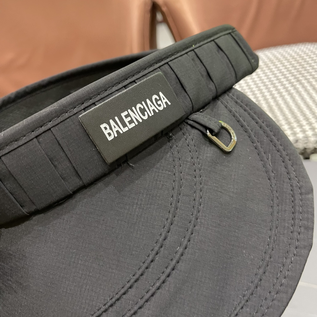  Balenclaga巴黎世家2025韩版时尚褶皱空顶帽女春夏季日系大檐遮
阳防晒可折叠太阳帽