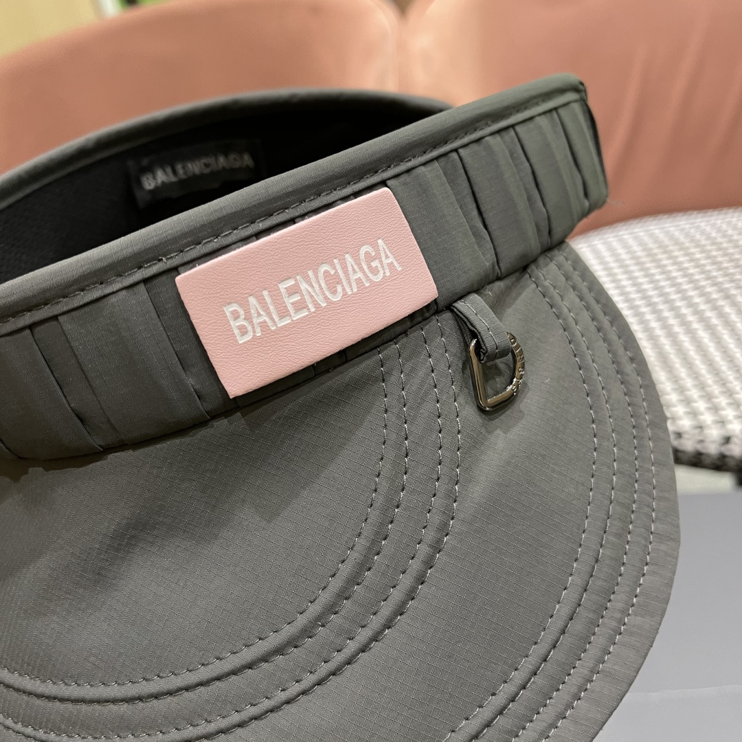  Balenclaga巴黎世家2025韩版时尚褶皱空顶帽女春夏季日系大檐遮
阳防晒可折叠太阳帽