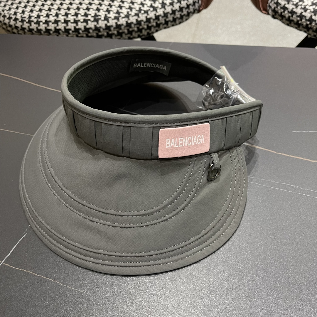  Balenclaga巴黎世家2025韩版时尚褶皱空顶帽女春夏季日系大檐遮
阳防晒可折叠太阳帽