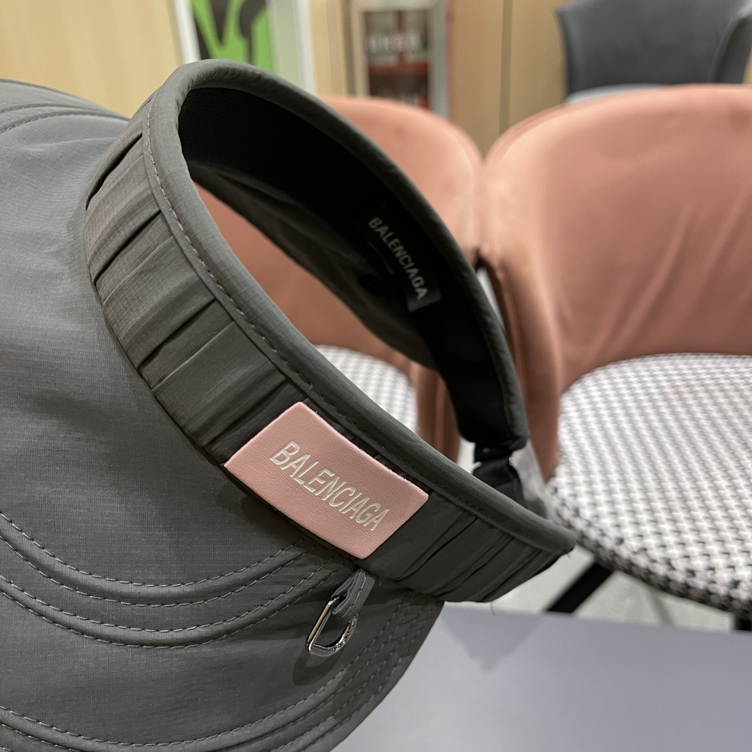  Balenclaga巴黎世家2025韩版时尚褶皱空顶帽女春夏季日系大檐遮
阳防晒可折叠太阳帽