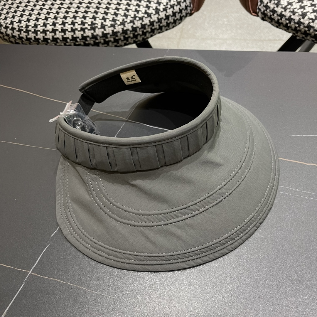  Balenclaga巴黎世家2025韩版时尚褶皱空顶帽女春夏季日系大檐遮
阳防晒可折叠太阳帽