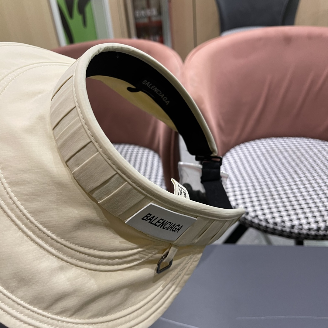  Balenclaga巴黎世家2025韩版时尚褶皱空顶帽女春夏季日系大檐遮
阳防晒可折叠太阳帽