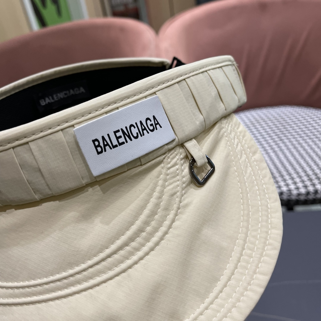  Balenclaga巴黎世家2025韩版时尚褶皱空顶帽女春夏季日系大檐遮
阳防晒可折叠太阳帽