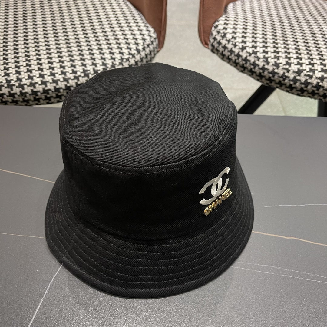  CHANEL 香奈儿2025早春新款原单渔夫帽， 精致純也格调很有感觉，很酷很时尚，专柜断货热门，质量