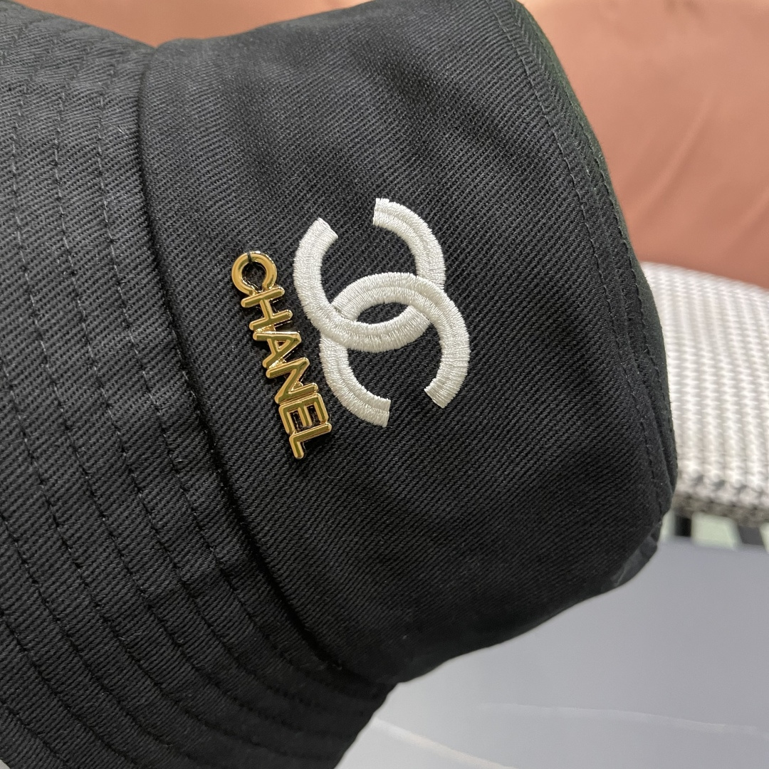  CHANEL 香奈儿2025早春新款原单渔夫帽， 精致純也格调很有感觉，很酷很时尚，专柜断货热门，质量