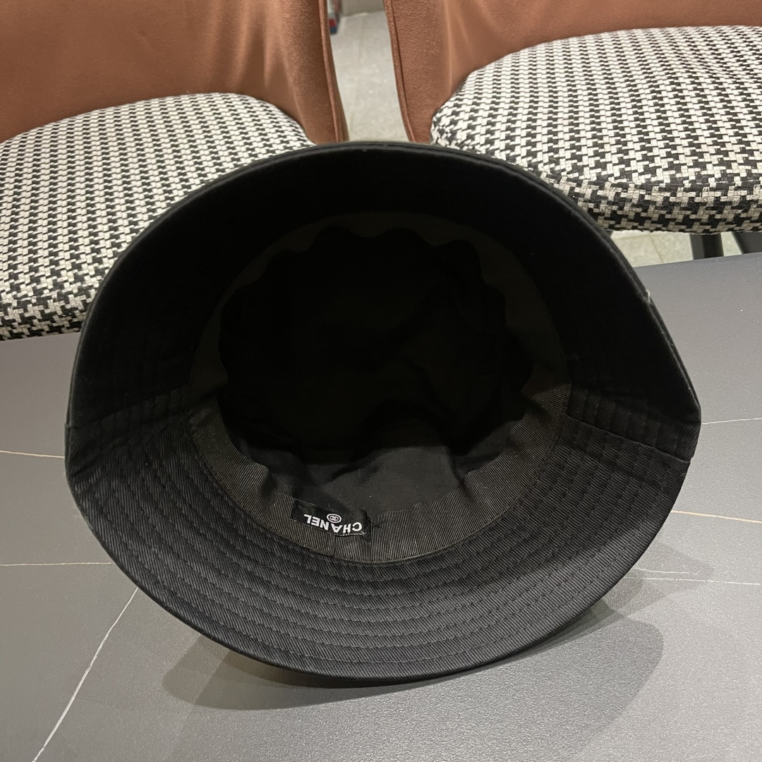  CHANEL 香奈儿2025早春新款原单渔夫帽， 精致純也格调很有感觉，很酷很时尚，专柜断货热门，质量