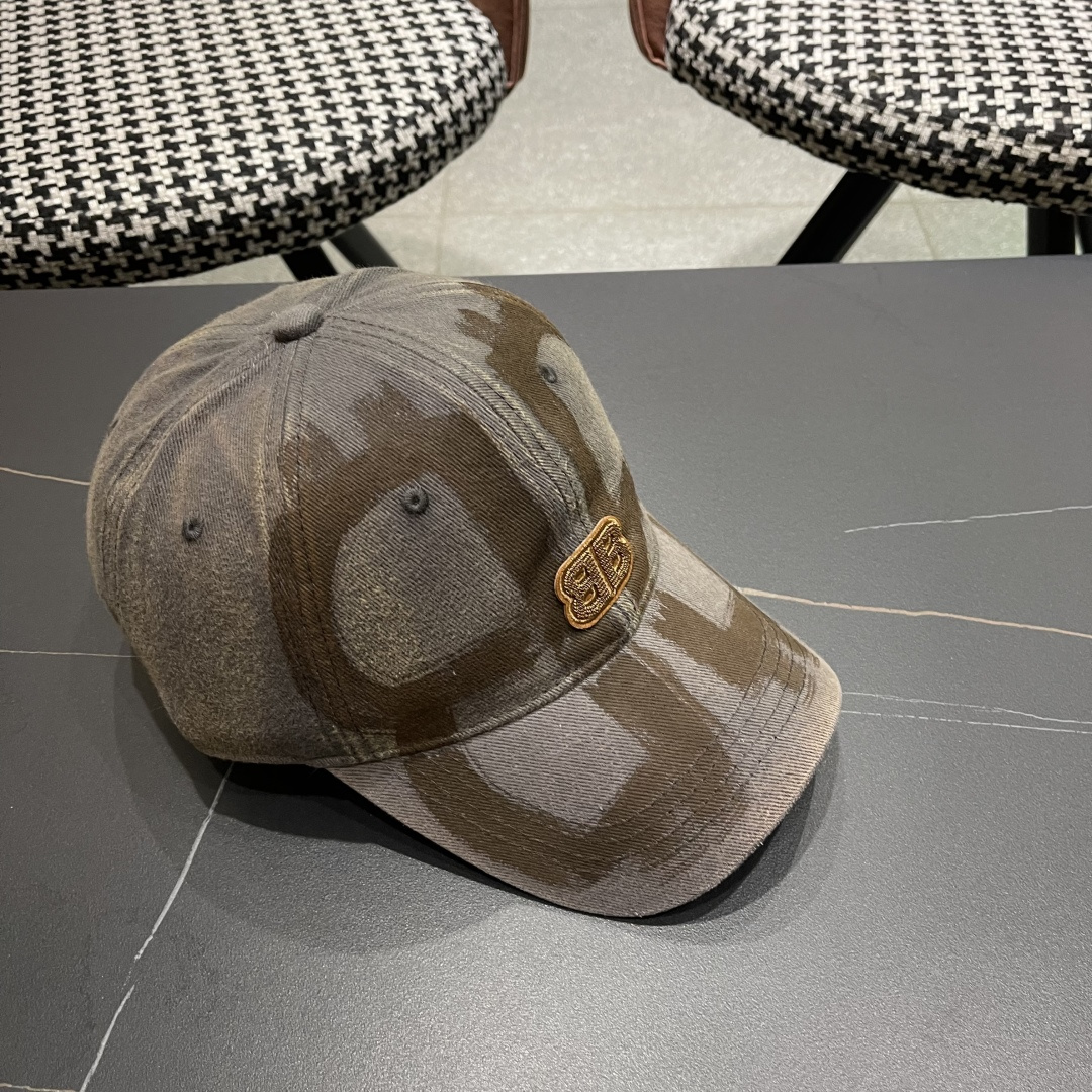  Balenclaga巴黎世家小众涂鸦双B水洗牛仔深顶棒球帽女
显脸小宽檐大头围嘻哈鸭舌帽