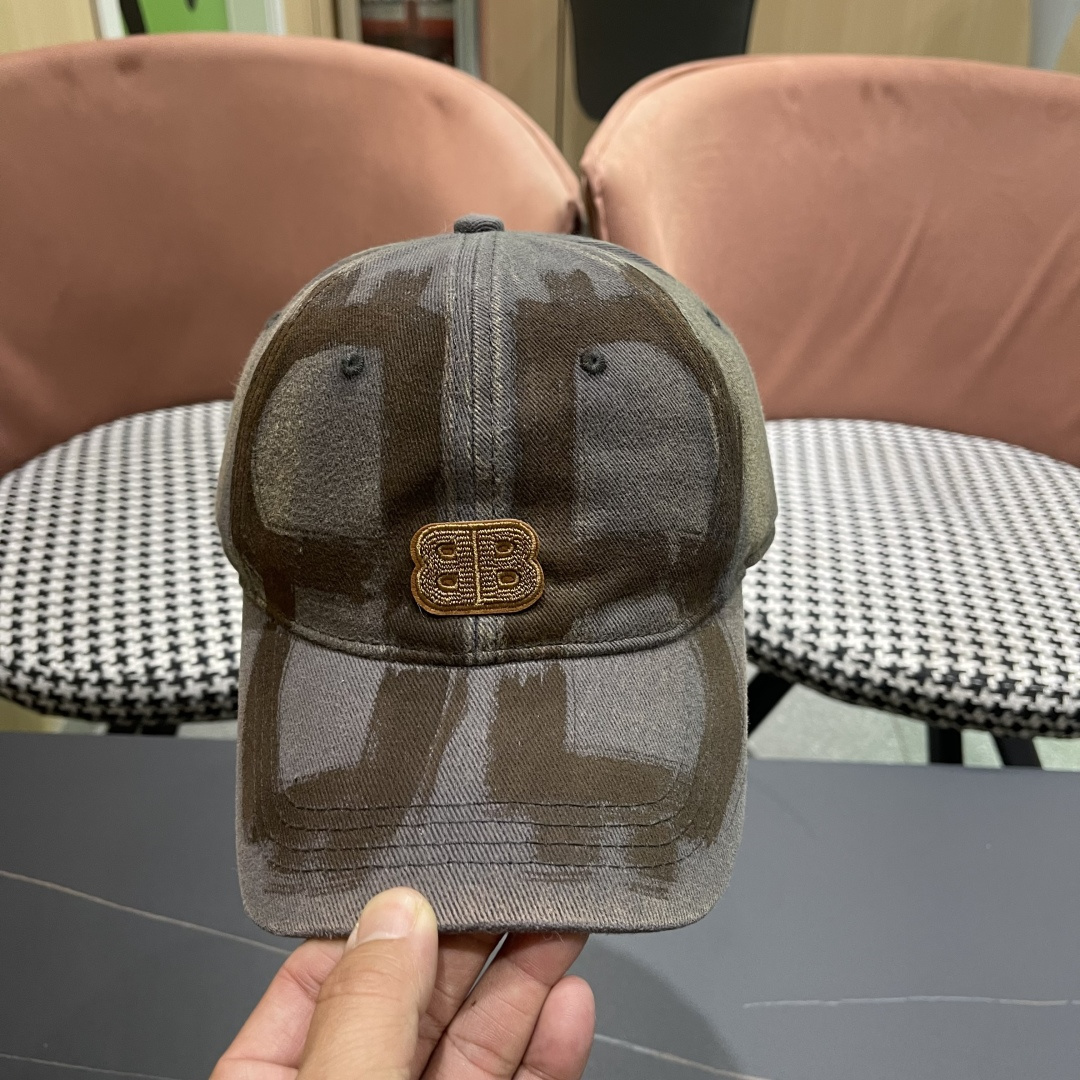  Balenclaga巴黎世家小众涂鸦双B水洗牛仔深顶棒球帽女
显脸小宽檐大头围嘻哈鸭舌帽