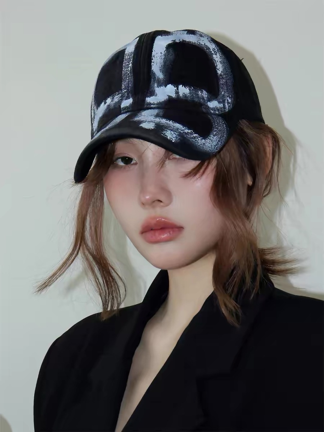  Balenclaga巴黎世家小众涂鸦双B水洗牛仔深顶棒球帽女
显脸小宽檐大头围嘻哈鸭舌帽