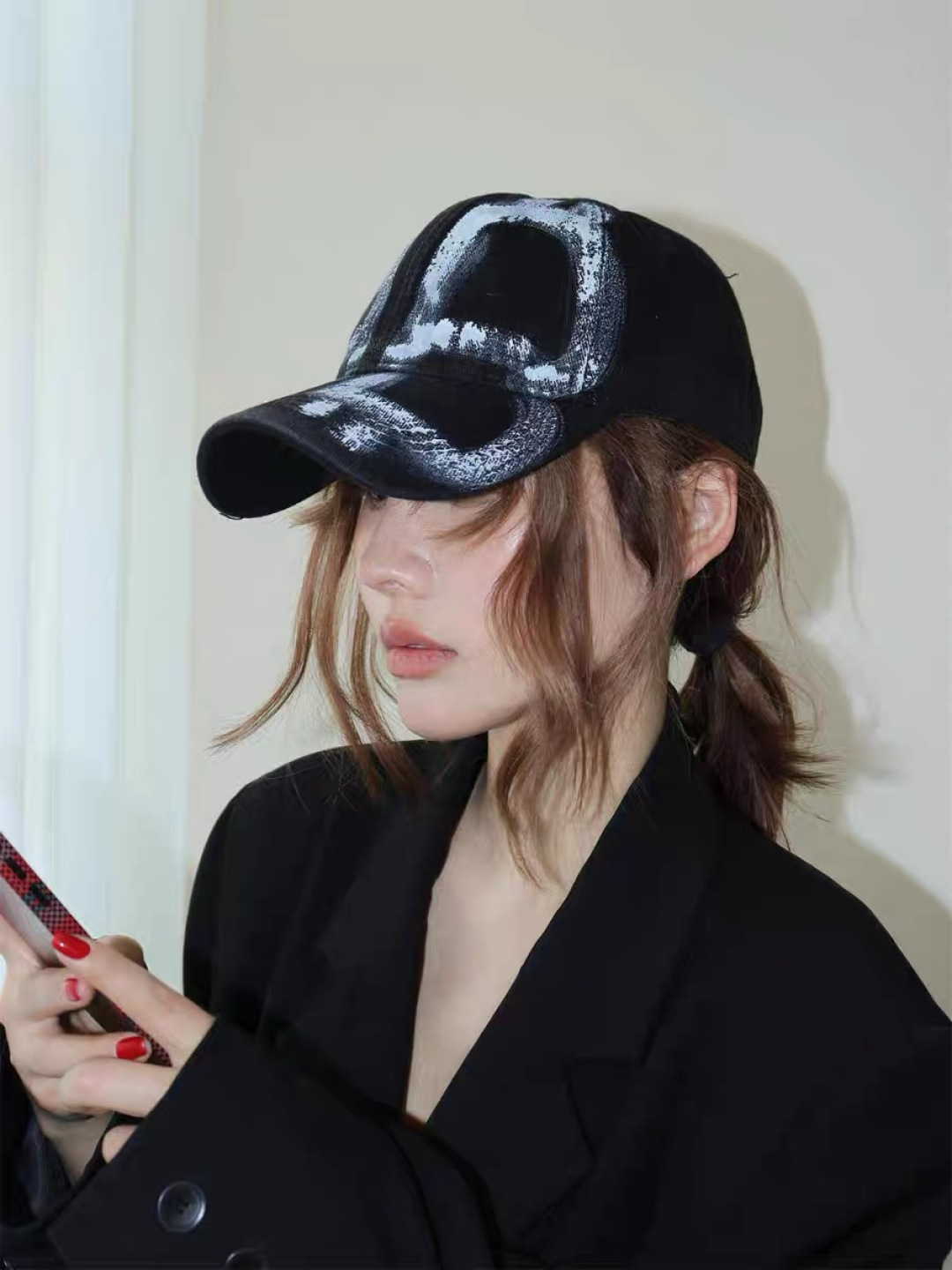  Balenclaga巴黎世家小众涂鸦双B水洗牛仔深顶棒球帽女
显脸小宽檐大头围嘻哈鸭舌帽