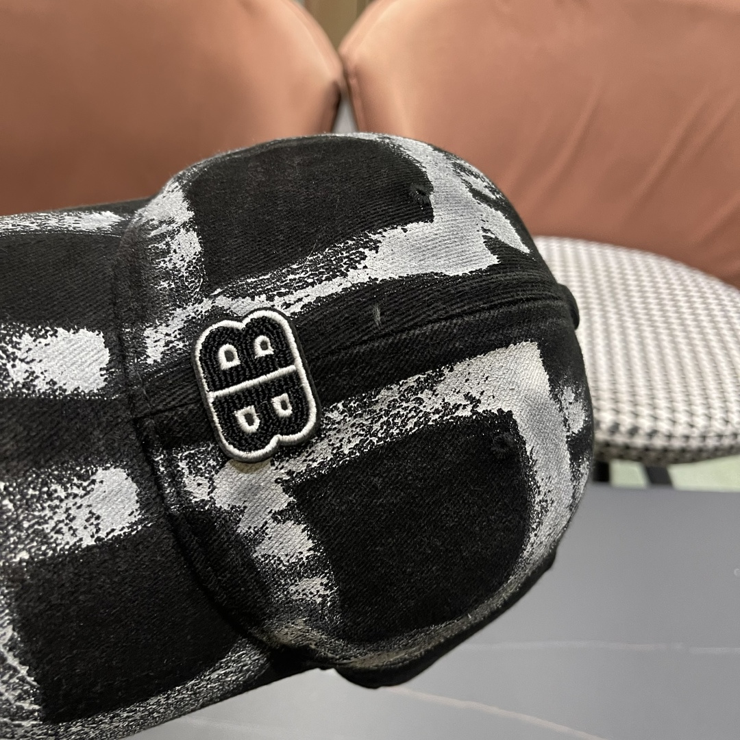  Balenclaga巴黎世家小众涂鸦双B水洗牛仔深顶棒球帽女
显脸小宽檐大头围嘻哈鸭舌帽