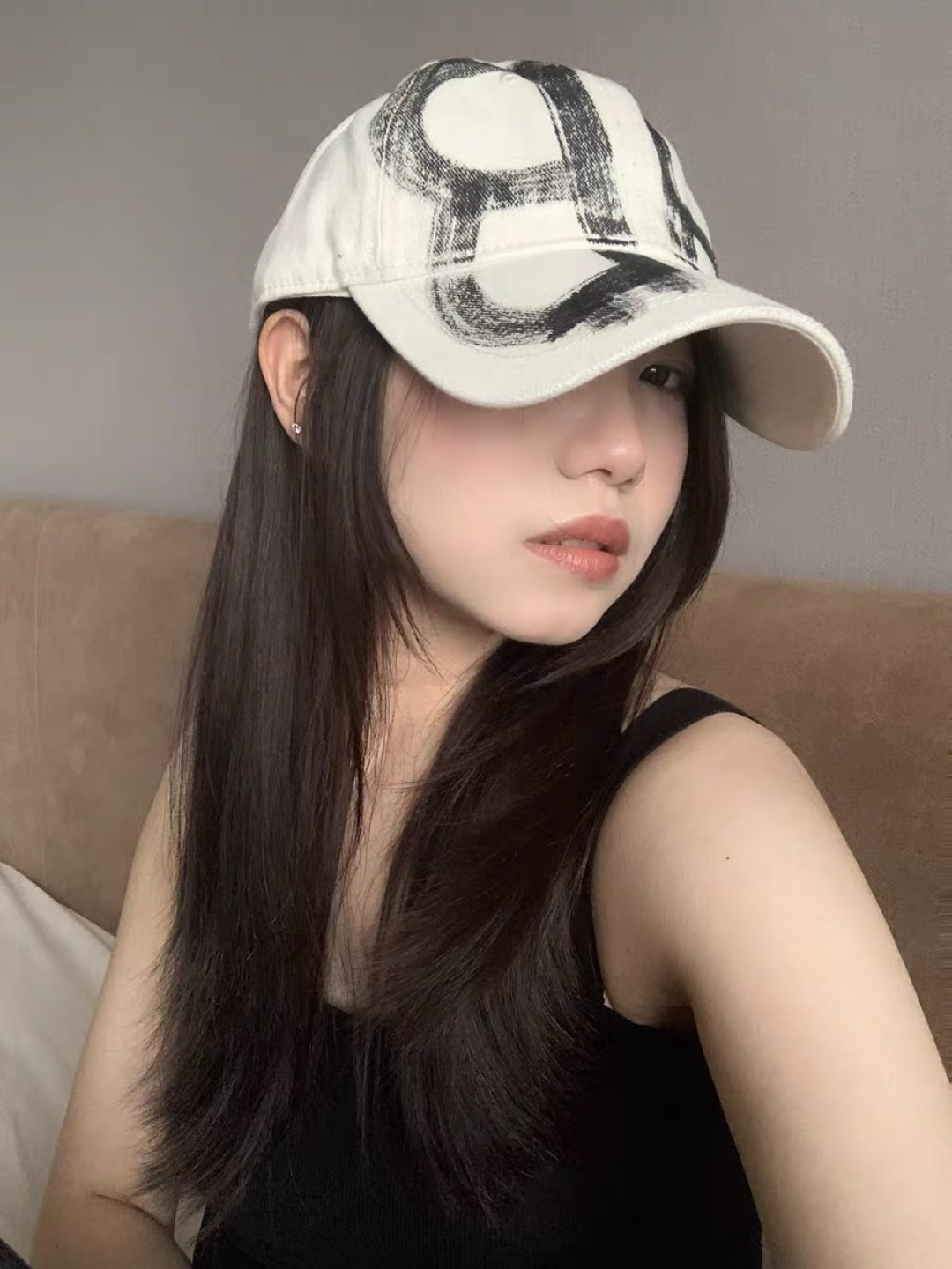  Balenclaga巴黎世家小众涂鸦双B水洗牛仔深顶棒球帽女
显脸小宽檐大头围嘻哈鸭舌帽