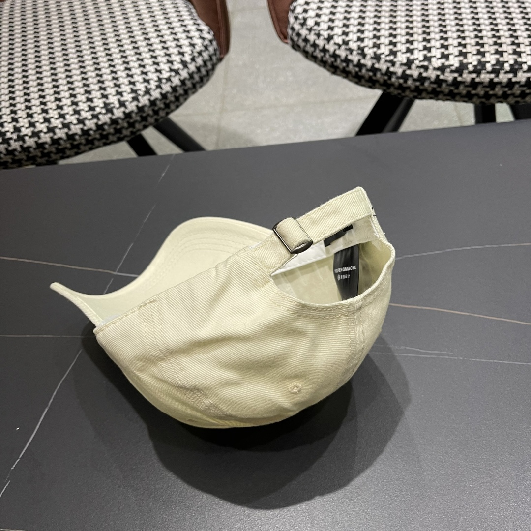  Balenclaga巴黎世家小众涂鸦双B水洗牛仔深顶棒球帽女
显脸小宽檐大头围嘻哈鸭舌帽