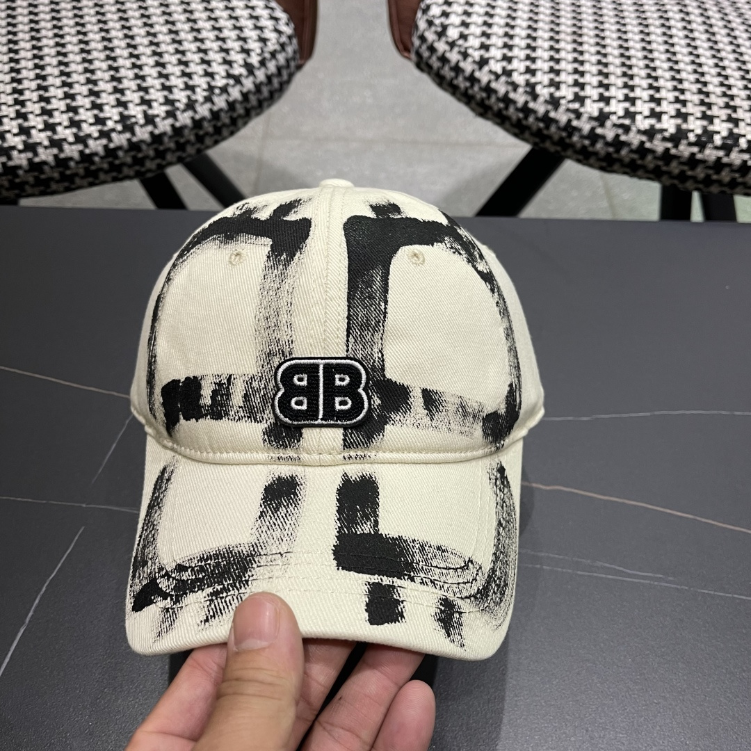  Balenclaga巴黎世家小众涂鸦双B水洗牛仔深顶棒球帽女
显脸小宽檐大头围嘻哈鸭舌帽