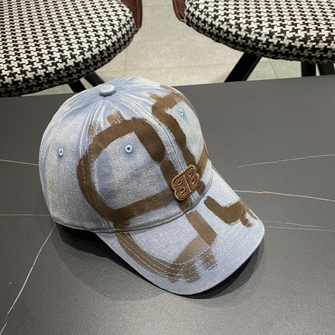  Balenclaga巴黎世家小众涂鸦双B水洗牛仔深顶棒球帽女
显脸小宽檐大头围嘻哈鸭舌帽