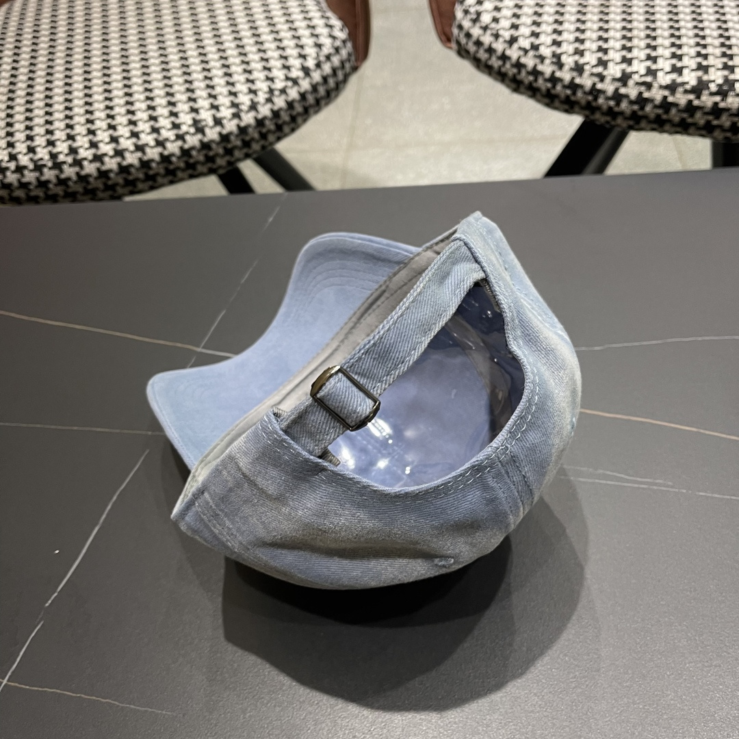  Balenclaga巴黎世家小众涂鸦双B水洗牛仔深顶棒球帽女
显脸小宽檐大头围嘻哈鸭舌帽