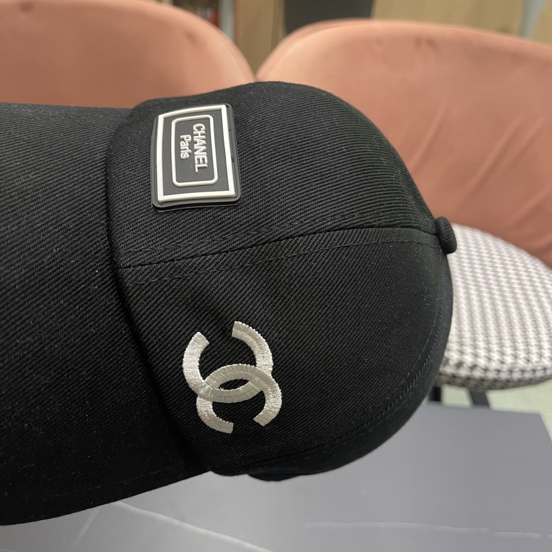  Chanel（香奈儿）2025专柜新款原单刺绣棒球帽，11开模订制，立体刺绣，精致无暇！100%纯棉面