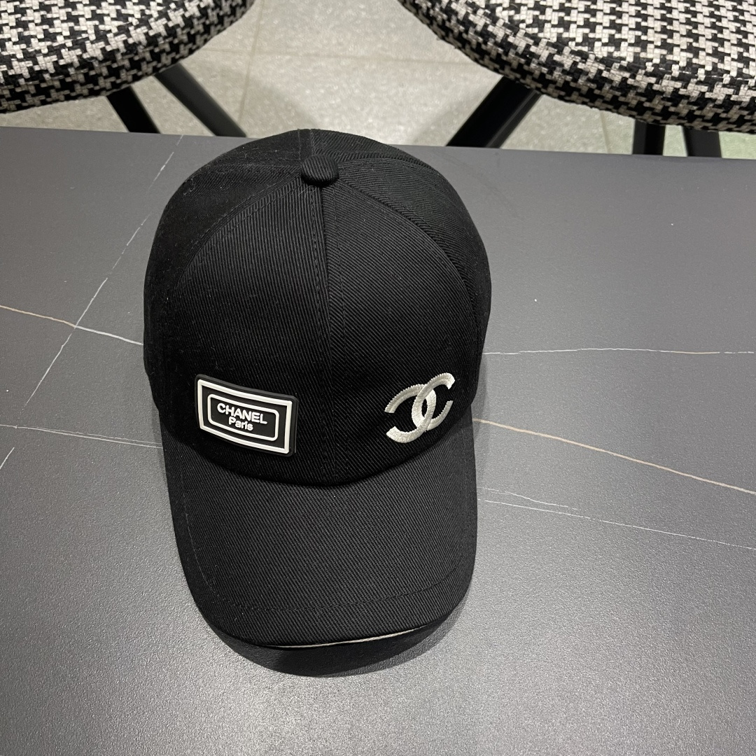  Chanel（香奈儿）2025专柜新款原单刺绣棒球帽，11开模订制，立体刺绣，精致无暇！100%纯棉面