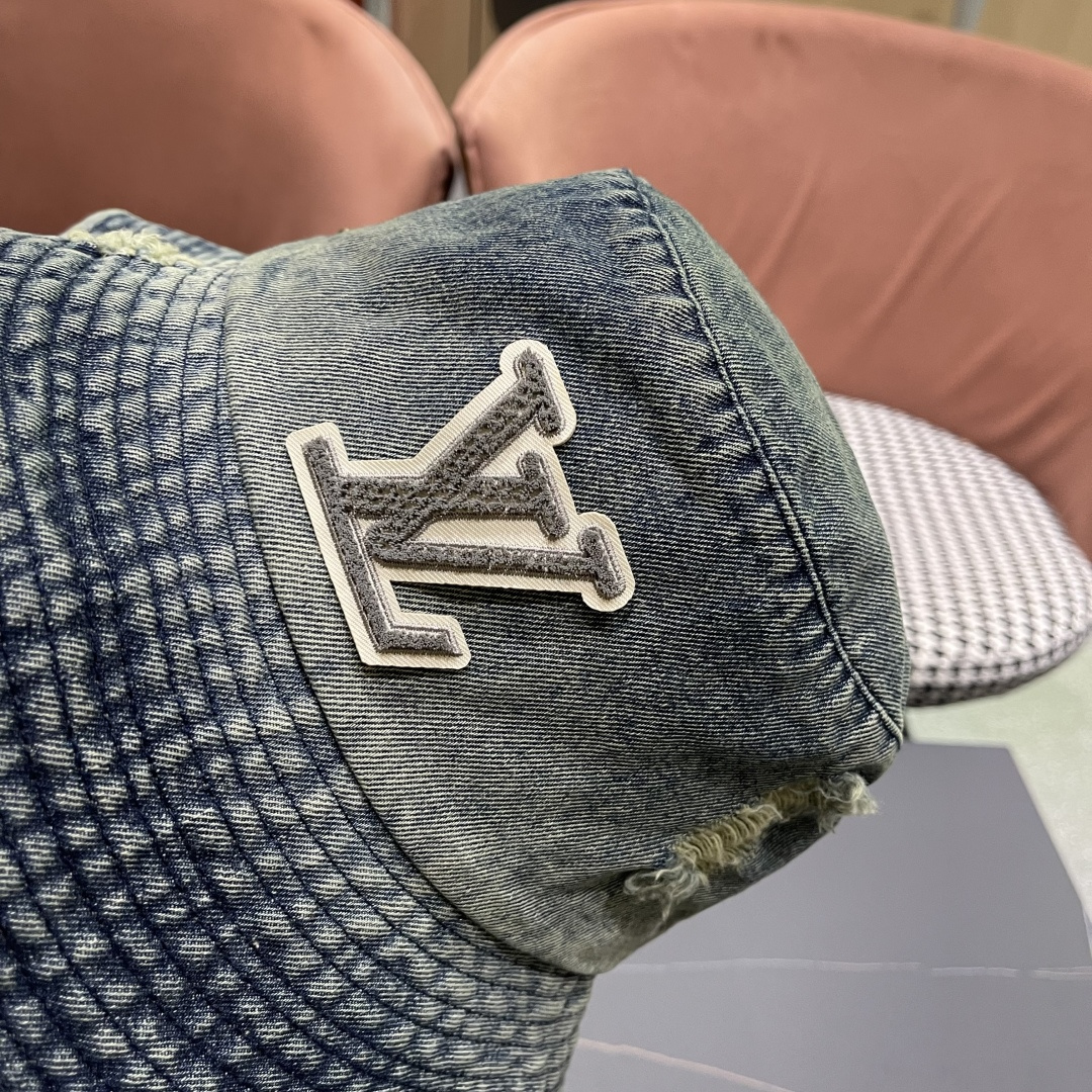  Lv路易威登潮酷破洞做旧牛仔渔夫帽女韩版时尚
百搭个性文艺品脸小