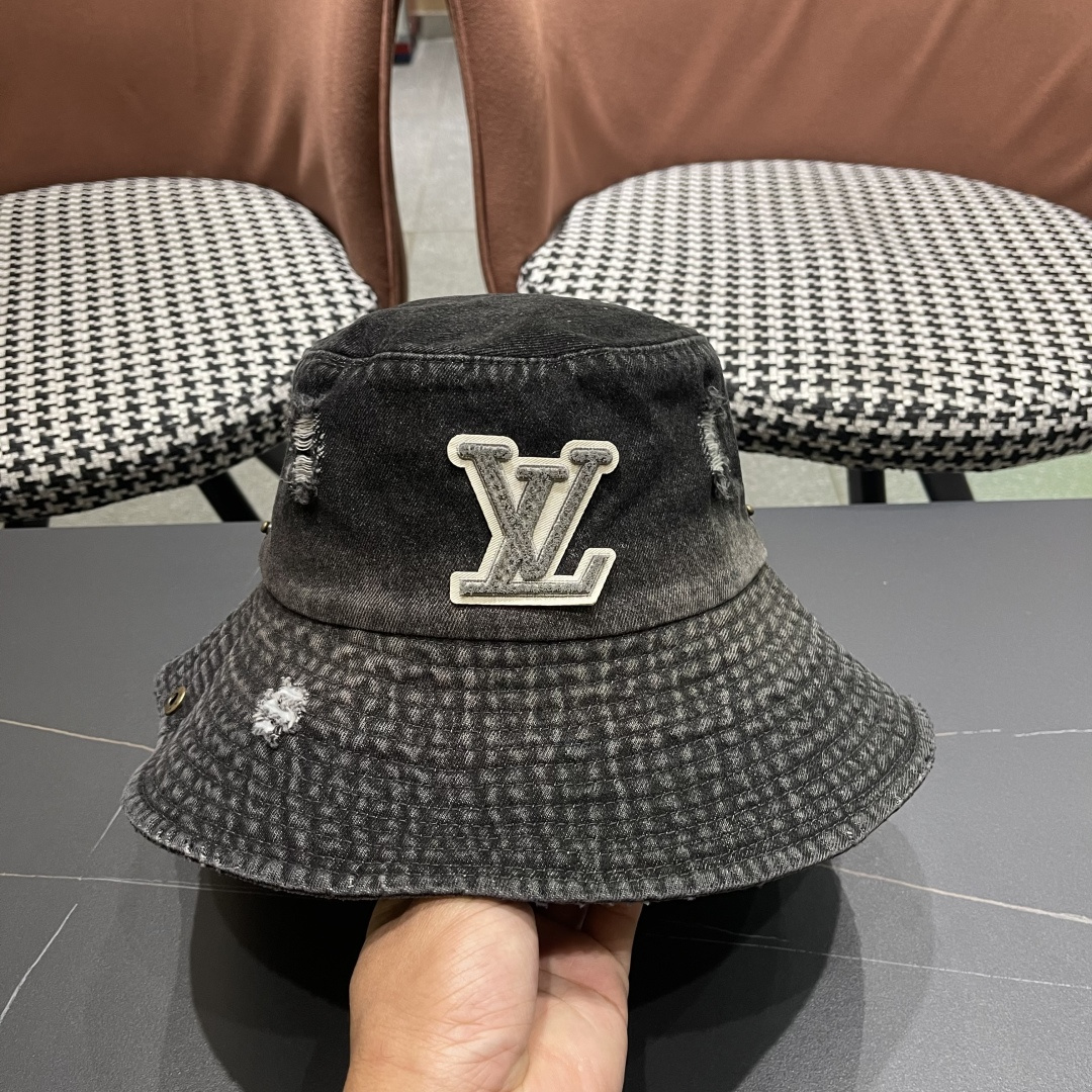  Lv路易威登潮酷破洞做旧牛仔渔夫帽女韩版时尚
百搭个性文艺品脸小