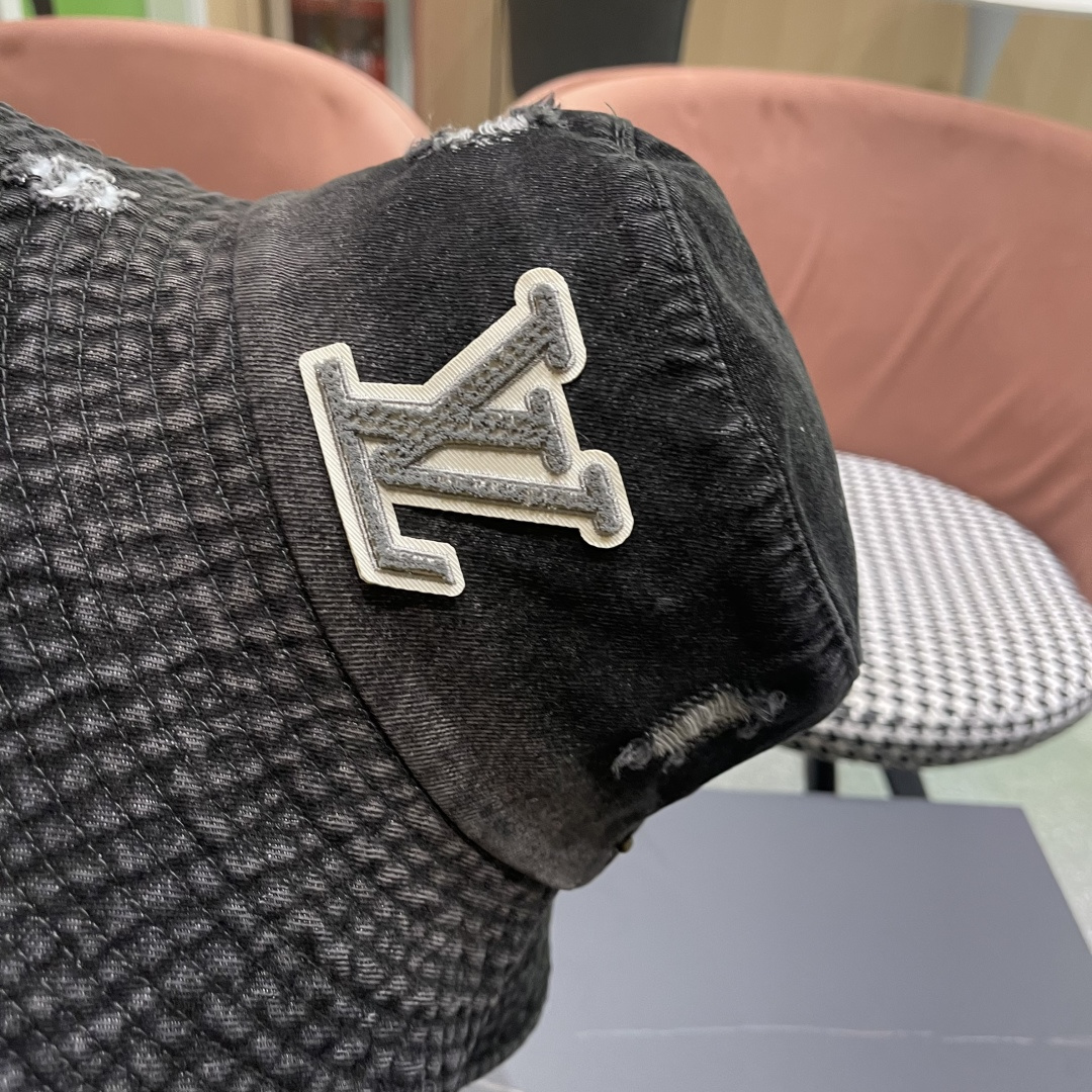  Lv路易威登潮酷破洞做旧牛仔渔夫帽女韩版时尚
百搭个性文艺品脸小