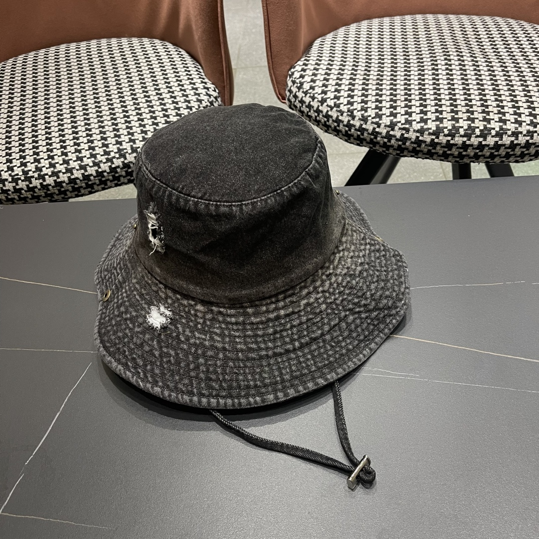  Lv路易威登潮酷破洞做旧牛仔渔夫帽女韩版时尚
百搭个性文艺品脸小