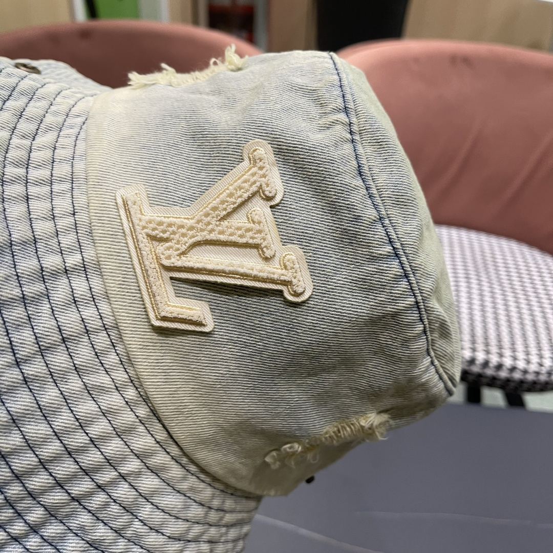  Lv路易威登潮酷破洞做旧牛仔渔夫帽女韩版时尚
百搭个性文艺品脸小