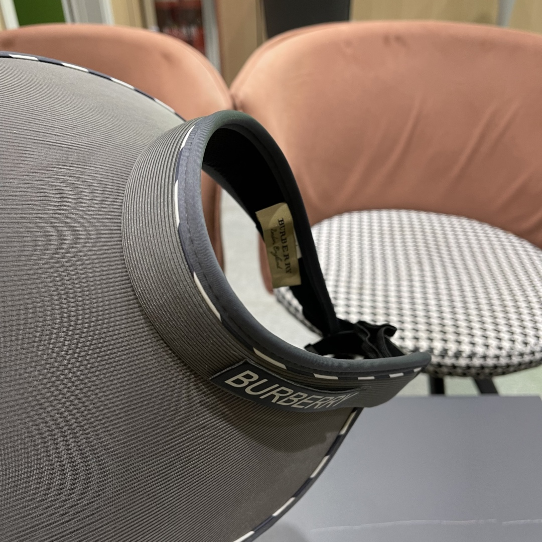  BURBERRY巴宝莉 夏季防晒帽子女防紫外线百搭太阳帽韩版
遮脸大帽檐遮阳空顶帽