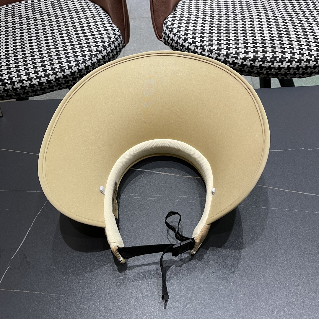  BURBERRY巴宝莉 夏季防晒帽子女防紫外线百搭太阳帽韩版
遮脸大帽檐遮阳空顶帽