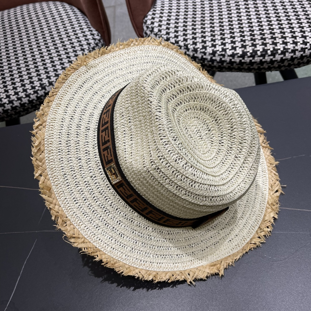  FENDI芬迪 英伦复古巴拿马毛边草帽女春夏遮阳
防晒爵士礼帽出游沙滩度假帽子