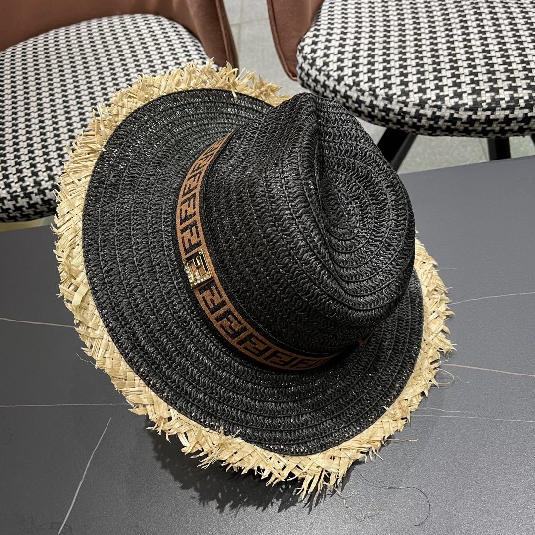  FENDI芬迪 英伦复古巴拿马毛边草帽女春夏遮阳
防晒爵士礼帽出游沙滩度假帽子
