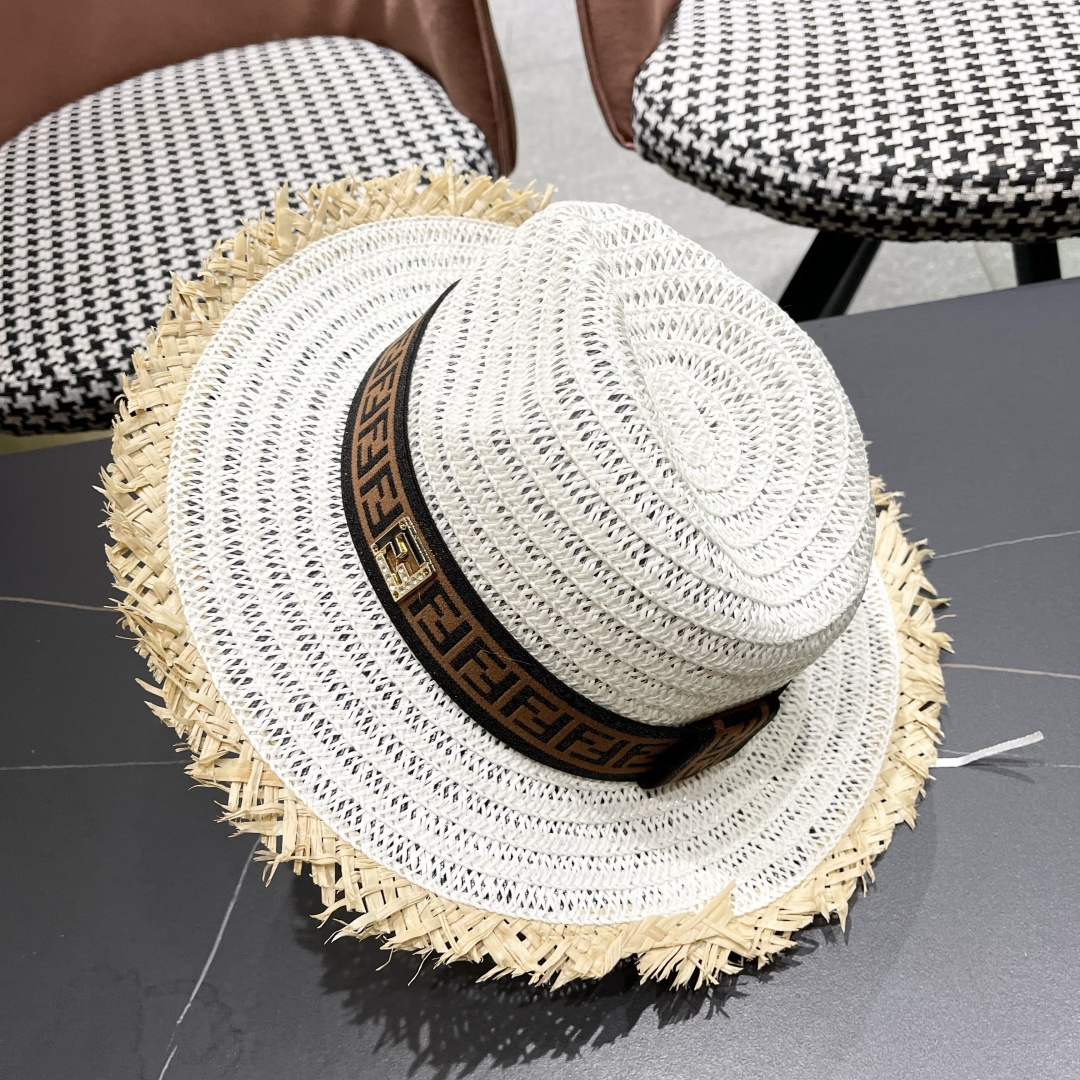  FENDI芬迪 英伦复古巴拿马毛边草帽女春夏遮阳
防晒爵士礼帽出游沙滩度假帽子