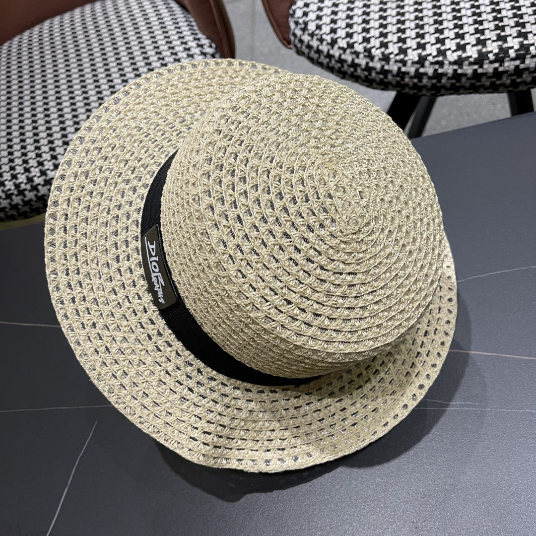  DIOR迪奥镂空平顶礼帽女英伦春天帽子女小檐太阳
帽草帽百搭时尚小清新遮阳帽