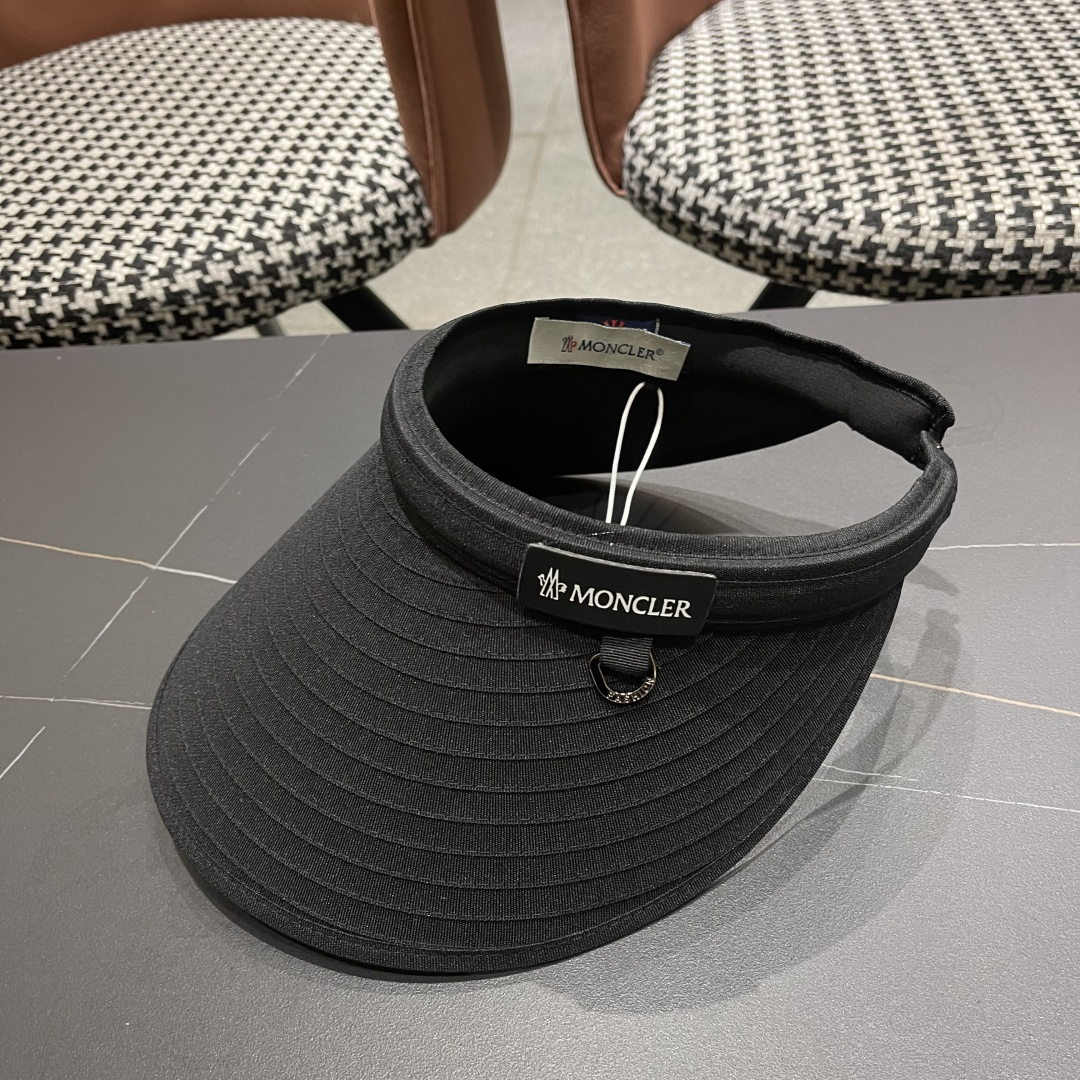 【MONCLER蒙口】空顶草帽女夏季防紫外线遮阳帽出游太阳
帽百搭草编防晒帽子