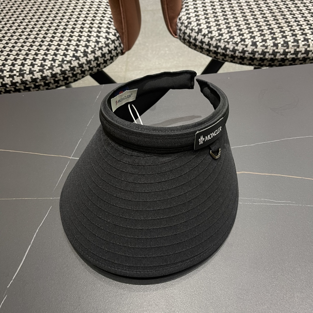 【MONCLER蒙口】空顶草帽女夏季防紫外线遮阳帽出游太阳
帽百搭草编防晒帽子